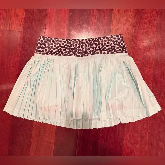 lululemon athletica Pants - Lululemon blue with cheetah pattern pleated athletic skort